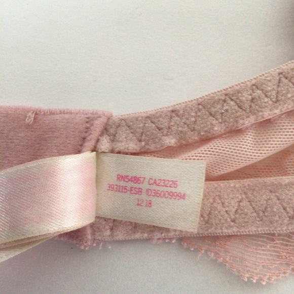 PINK VICTORIAS SECRET LACE WIRELESS PUSH UP BRA SIZE MEDIUM - Picture 13 of 16